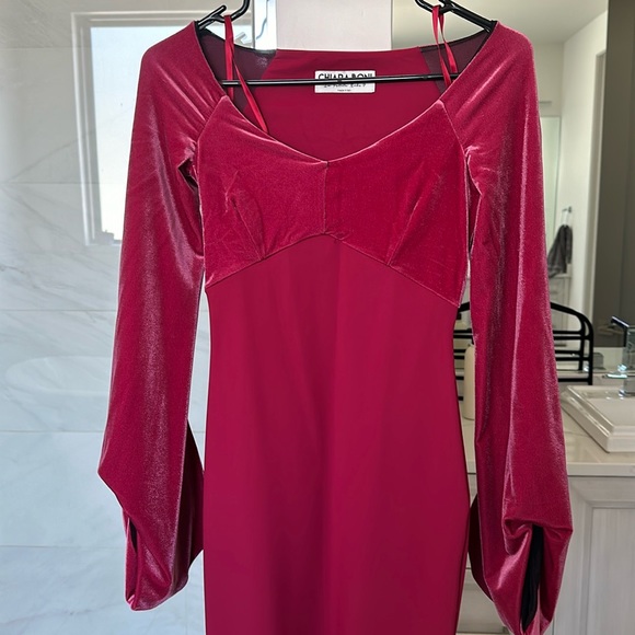 Like new wear 1 time size 4 - Picture 1 of 4